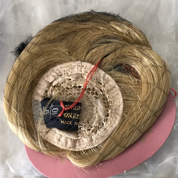 NWT Monique TEENIE WEENIE Round Cap Doll Wig SZ 9-10 100% HUMAN HAIR, Short Bob - Picture 4 of 7